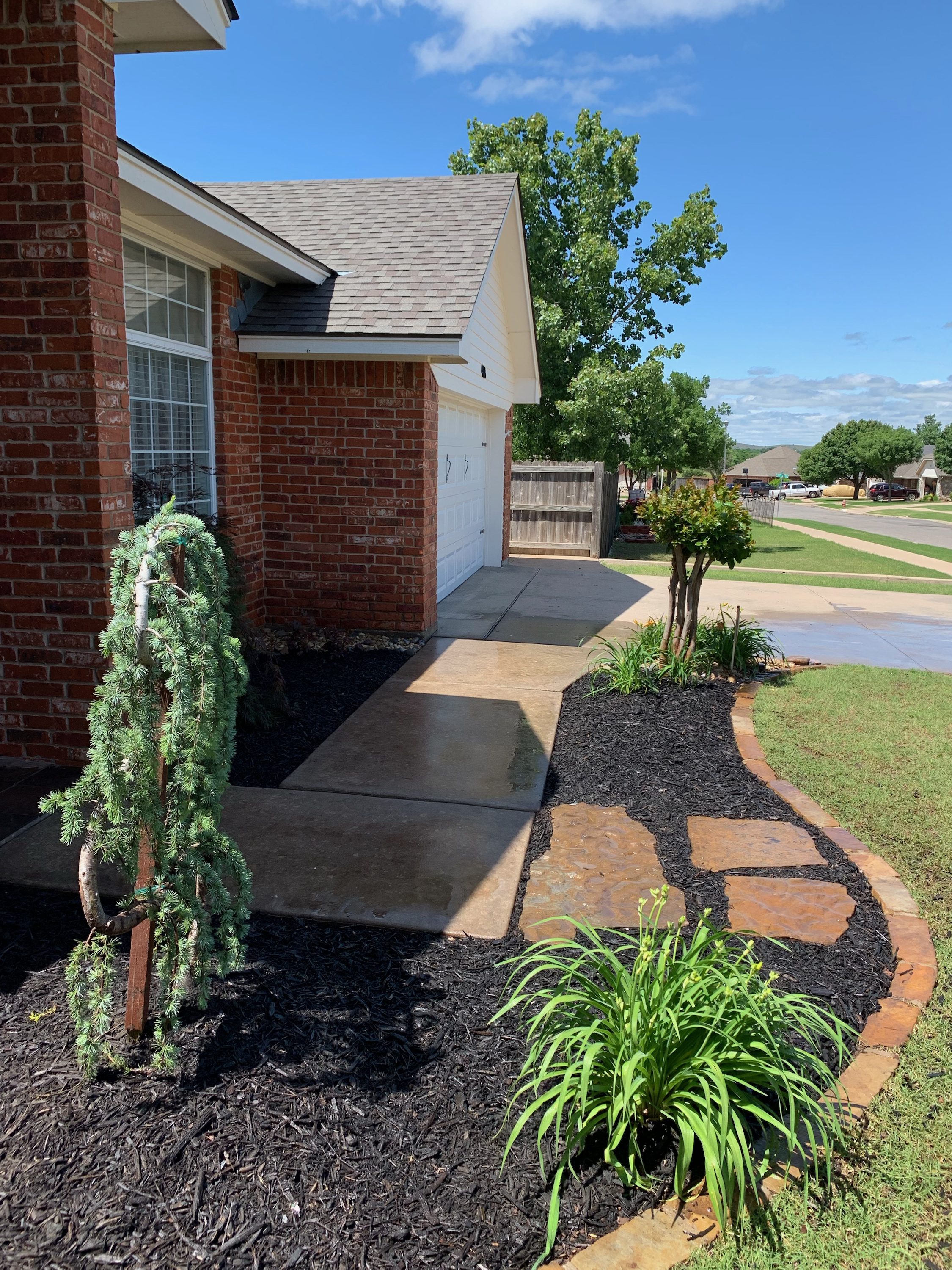 Gallery – Helping Hands Lawncare LLC